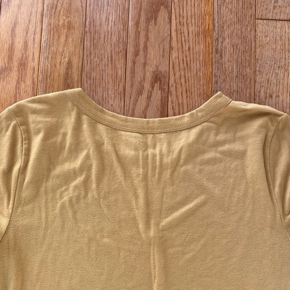 yellow basic tshirt! - Picture 5 of 5